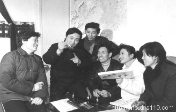 宗庆后42岁逆袭，靠这3招赚到第一桶金